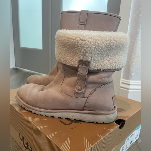 UGG Boots - Picture 8 of 11
